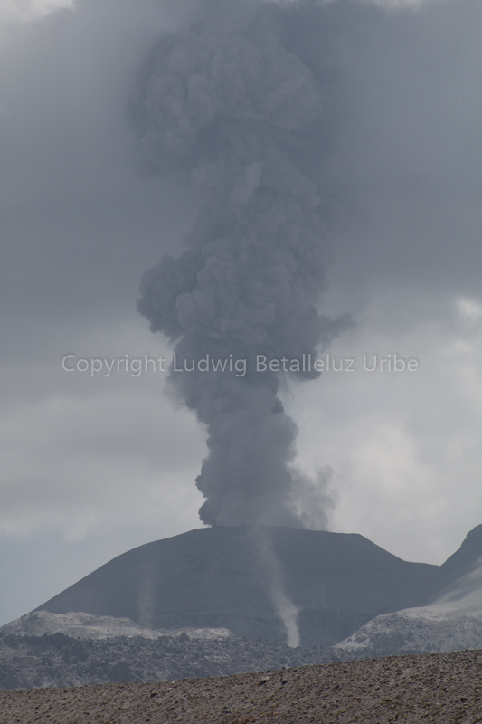Sabankaya volcanoes smoking - Photo taken near Mucurca Lake ©lrbu